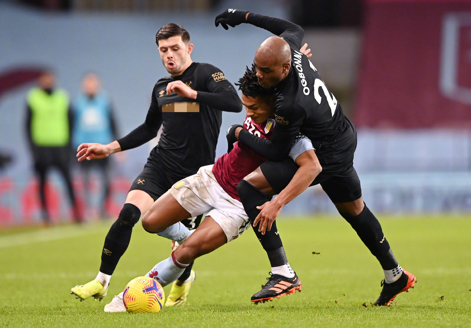 但后防线的 但后防线的